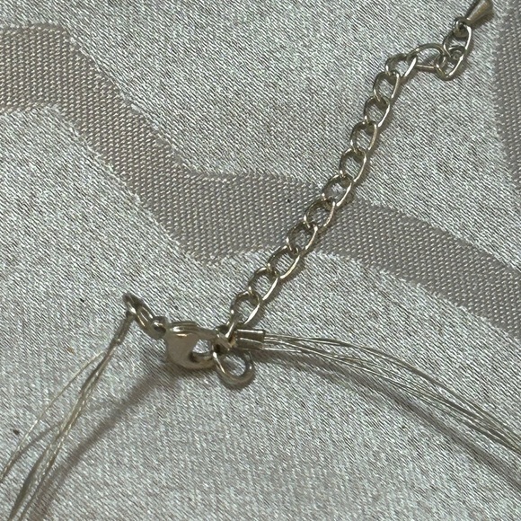 Women’s silver metal & clear bead multi strand necklace. - Picture 3 of 4